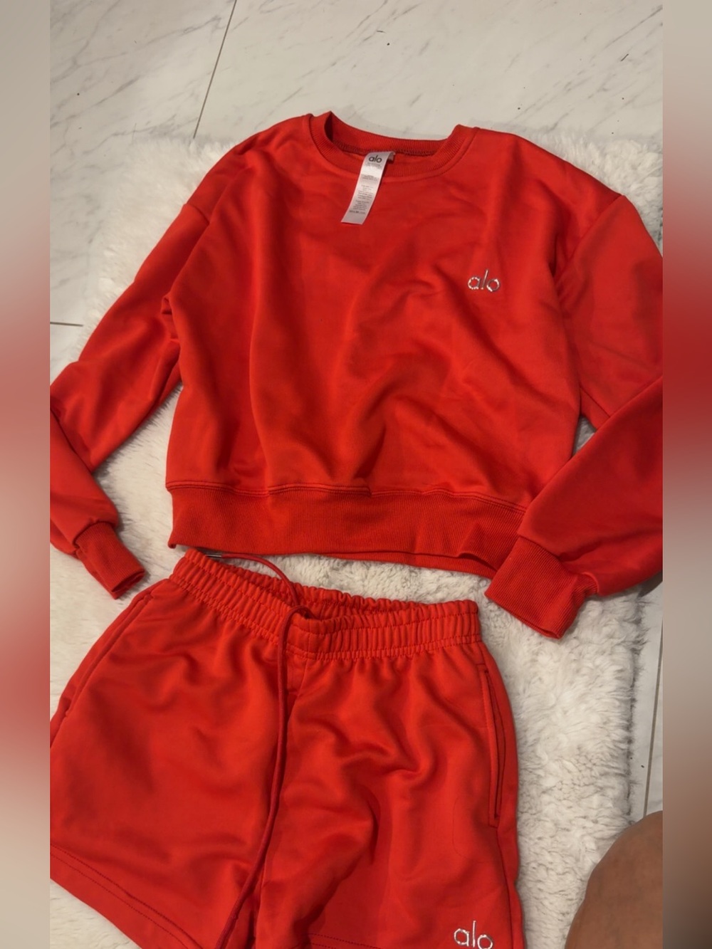 ALO Yoga Bright Red Sweatshirt & Elastic-Waist Shorts Set Set